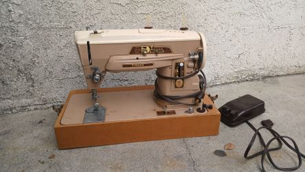 Vintage 1958 Singer Sewing Machine 403A Slant-O-Matic Serial No. NB634129