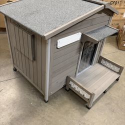 Outdoor Dog House, Wooden Dog Kennel with Porch & Window for Dog