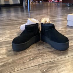 Uggs big kids ultra mini classic platform size 13 through six
