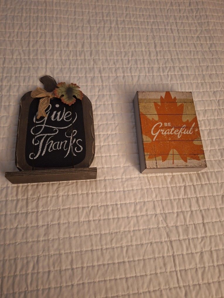 Fall Plaques & Pumpkins