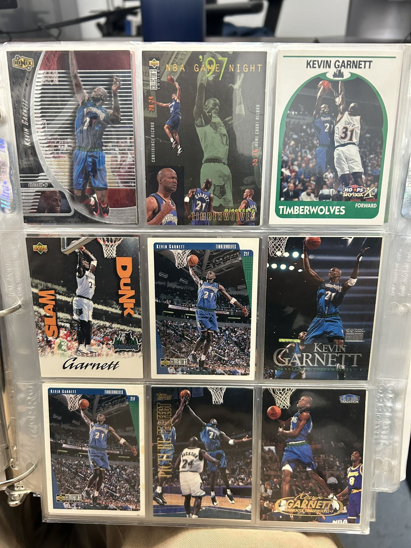Kevin Garnett Basketball  Card Lot Of 27 Cards