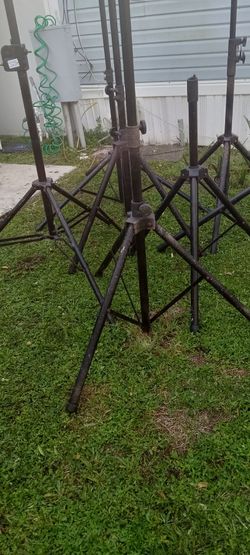 Heavy Duty tripod stand