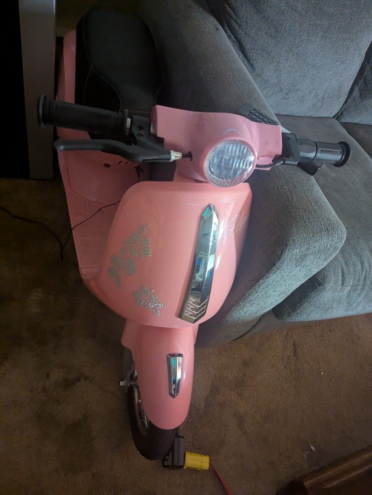 Hyper 24v Moped
