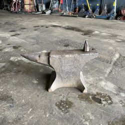 1800’s (129)lb Black Smith Anvil