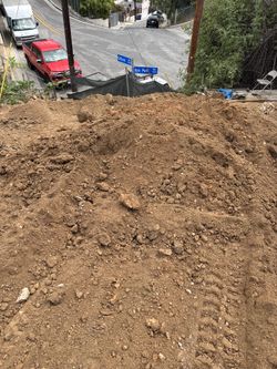 Free Dirt…Tierra Gratis
