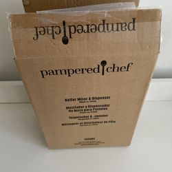 Pampered Chef Batter Mixer & Dispenser