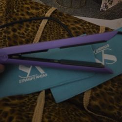 Le Chik Flat Iron Iconic 