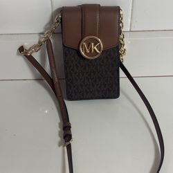 Micheal Kors Phone Purse