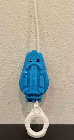 Hasbro Beyblade Light Blue Launcher, 2017