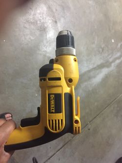 3/8 drill Dewalt