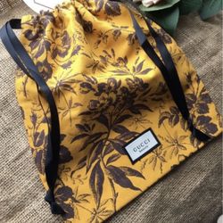 GUCCI Beauty Drawstring Bag