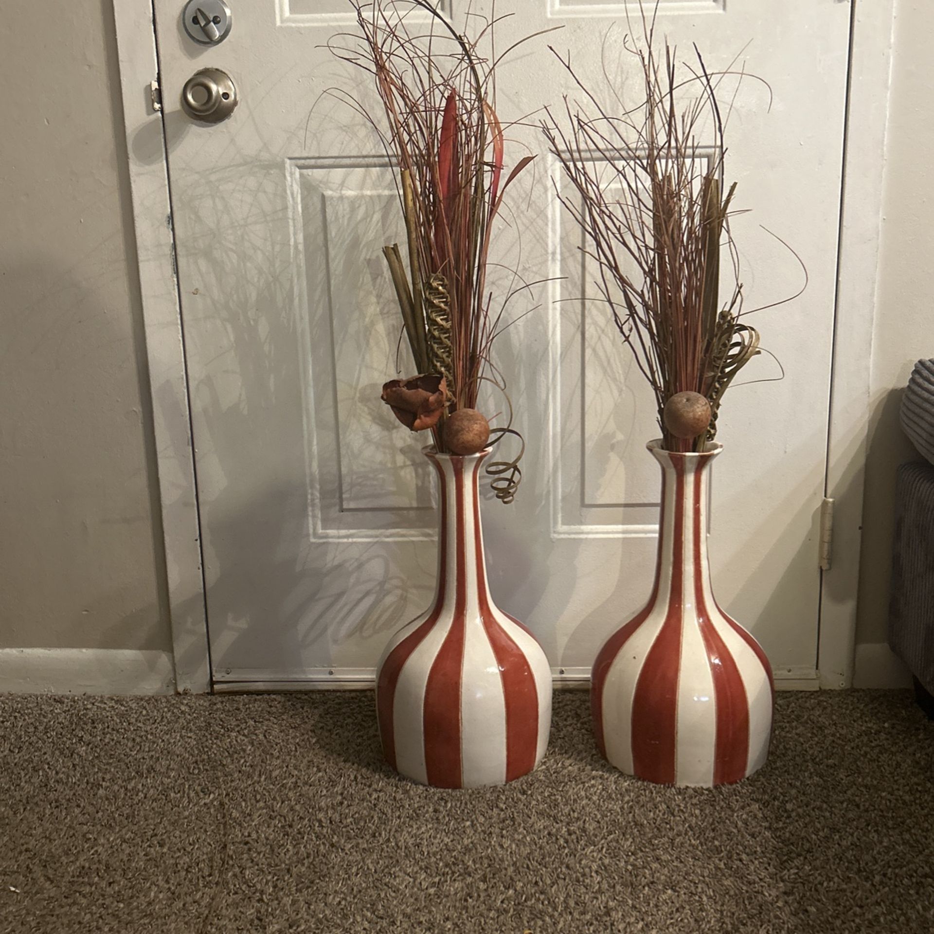 2 Ceramic Vases 