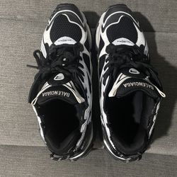 balenciaga runners