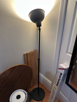 Floor lamp