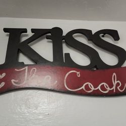 Kiss The Cook Wall Decor
