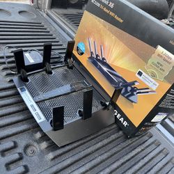 NETGEAR Nighthawk X6 AC3200 Tri-Band WiFi Router (Model R8000) – WORKING 