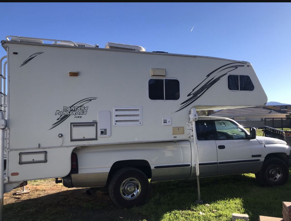 11.5 TRUCK LONG BED CABOVER SELF CONTAIN CAMPER