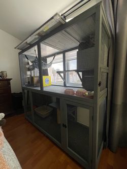 Indoor cat catio