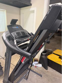 Free Local Delivery! ProForm Trainer 8.0 Treadmill