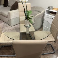 Round Glass Dining Table + 4 Chairs – Modern, Clean, Ready to Go