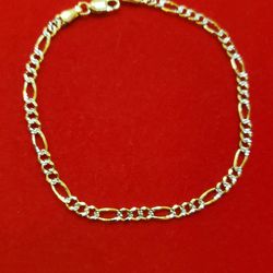 14kt Gold Figaro Diamond Cut Design Bracelet 