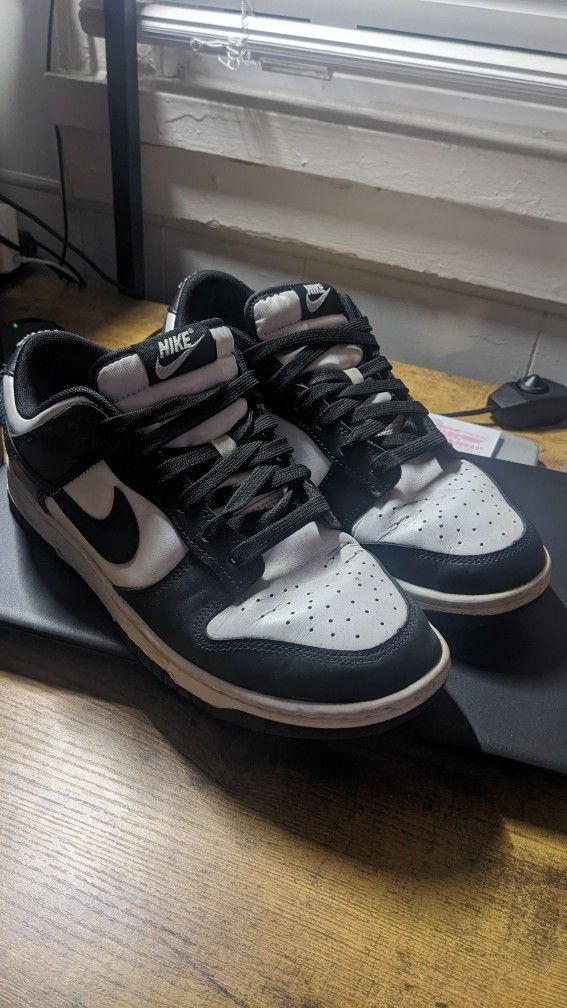 Nike Pandas 8.5