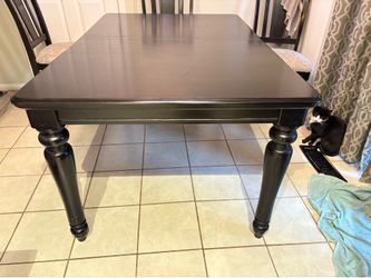 Dining room table