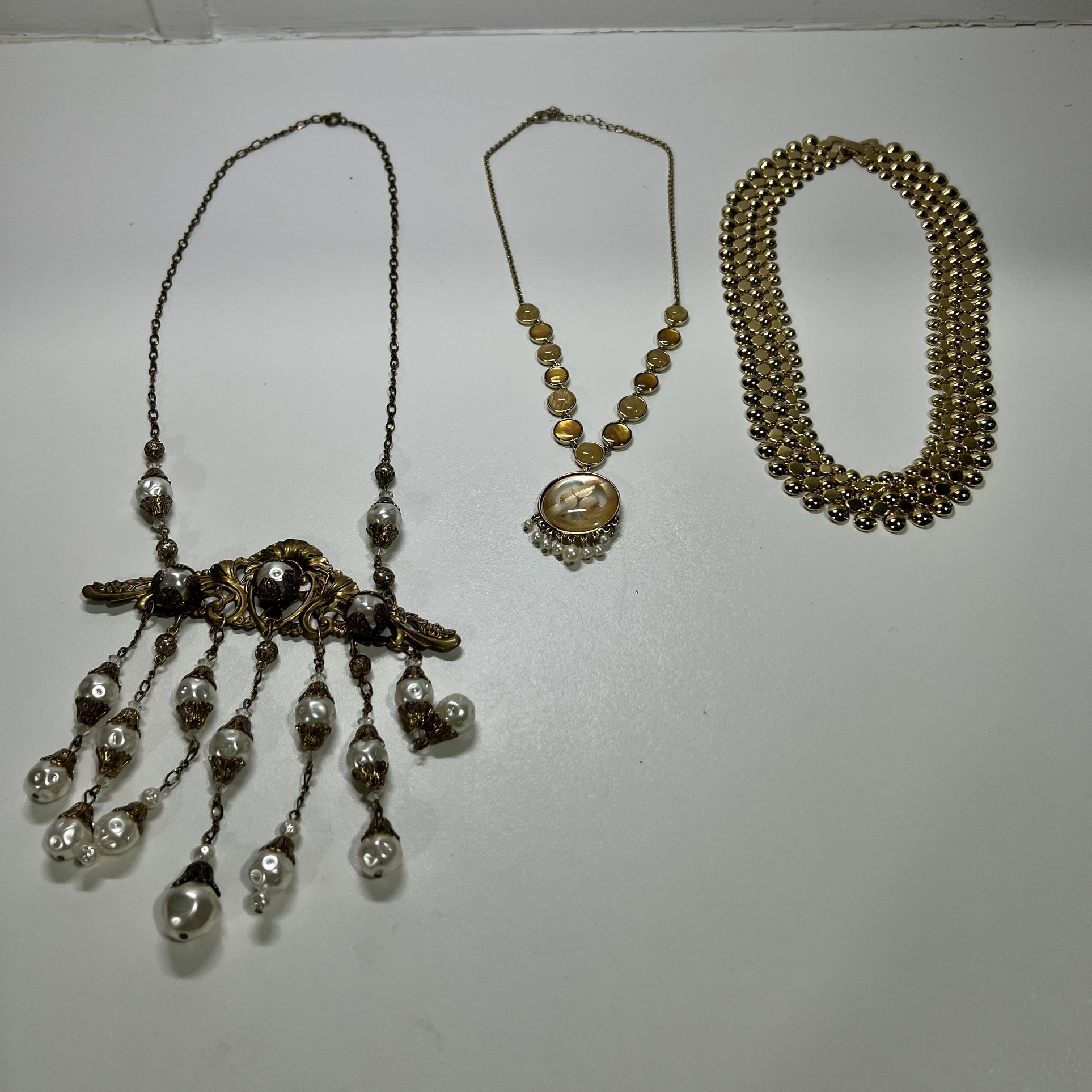 Vintage pendant necklace 3 pieces