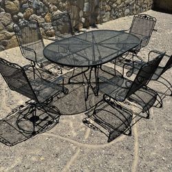 Gorgeous Patio set 7 piece,Wrought Iron High Back Coil 6 Chairs plus 1 big table,good condition, West 79912