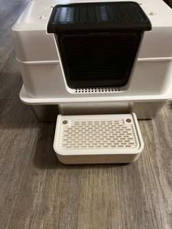 Cat litter box