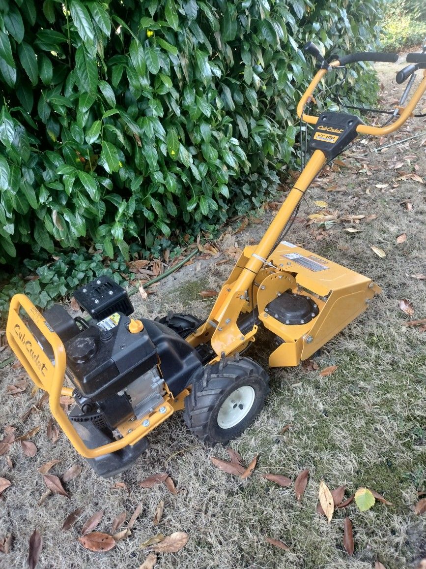 Cub Cadet Lawn Tractor Tiller CUB CADET GARDEN TRACTOR/ TILLER
