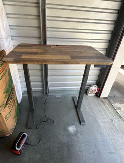 Stand up desk