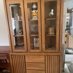 1980’s Solid Oak 2 Piece Post Modern Lighted China/Hutch Cabinet 