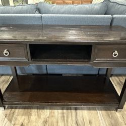 Matching Living Room Table Set