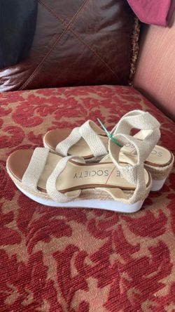 Sole Society Beige Stripes Sandals,Size6.5