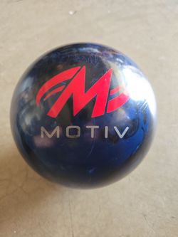 Motiv Bowling Ball in 16 lbs.