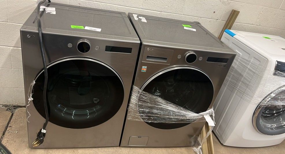 LIQUIDATION LG Washer and Dryer Front Load Sets for Sale in Chula Vista