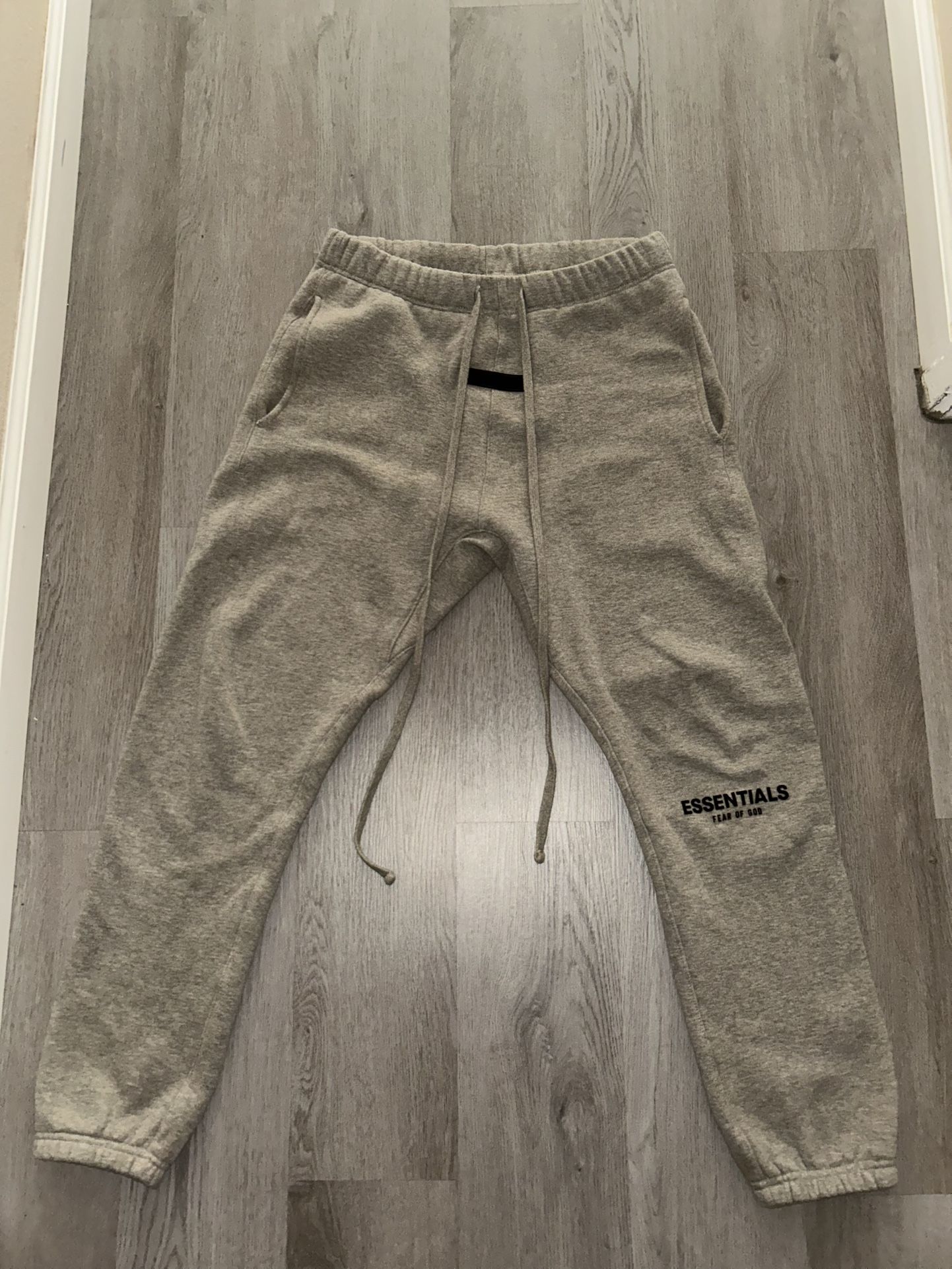 grey essential sweats size S