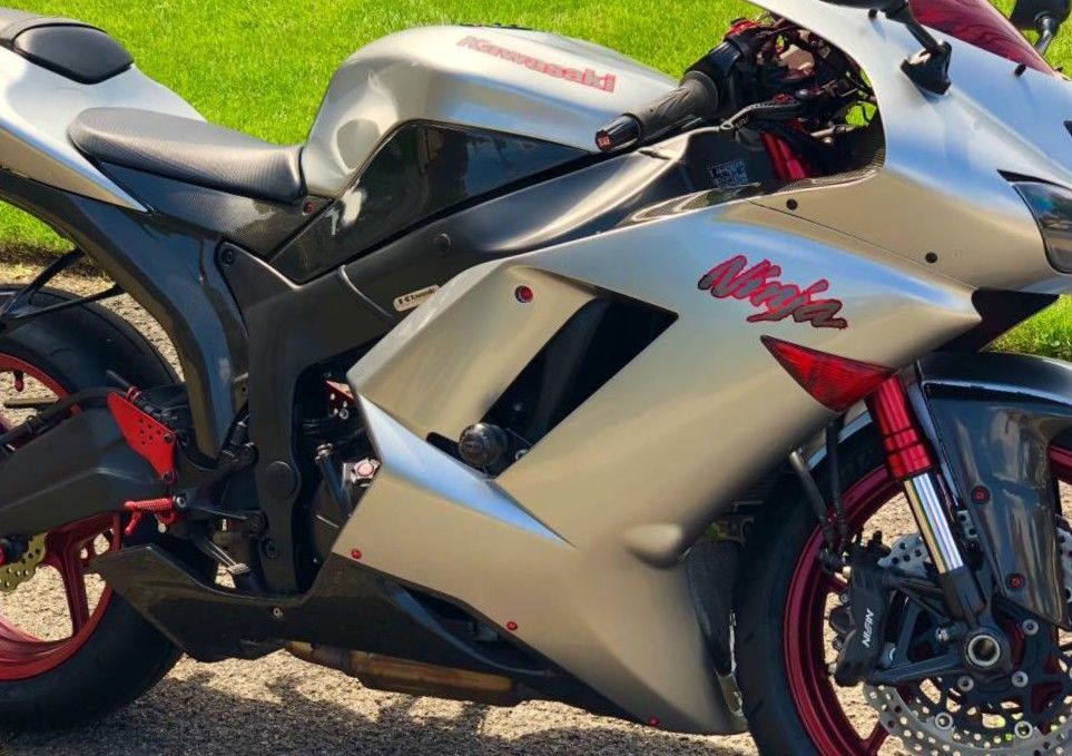 Photo super Kawasaki Ninja ZX6R
