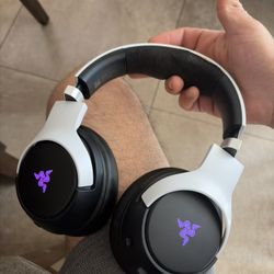 Razer Kaira Pro Wireless Gaming Headset (RZ04-0403) – Works Great 