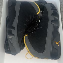 air jordan 9s retro university gold 