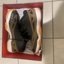 Authentic Jordan 11’s Low 