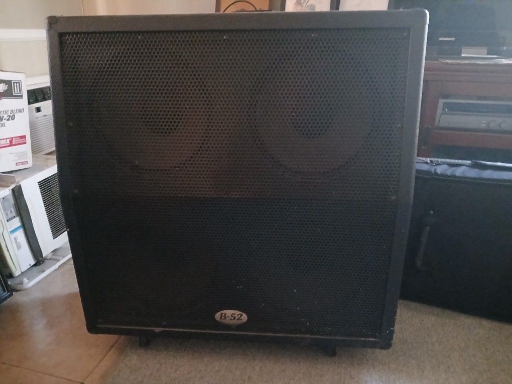 B52 4x12 400watt Tilt Cab