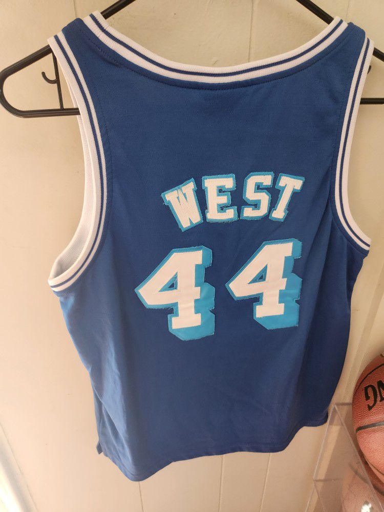 NBA HARDWOOD Classic Los Angeles Lakers Jerry West Jersey for Sale in Los  Angeles, CA - OfferUp