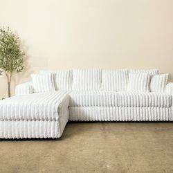 MEMORIAL DAY SALE 🇺🇸 Brand New Ivory 2-Piece Sectional with Chaise (Free Delivery)