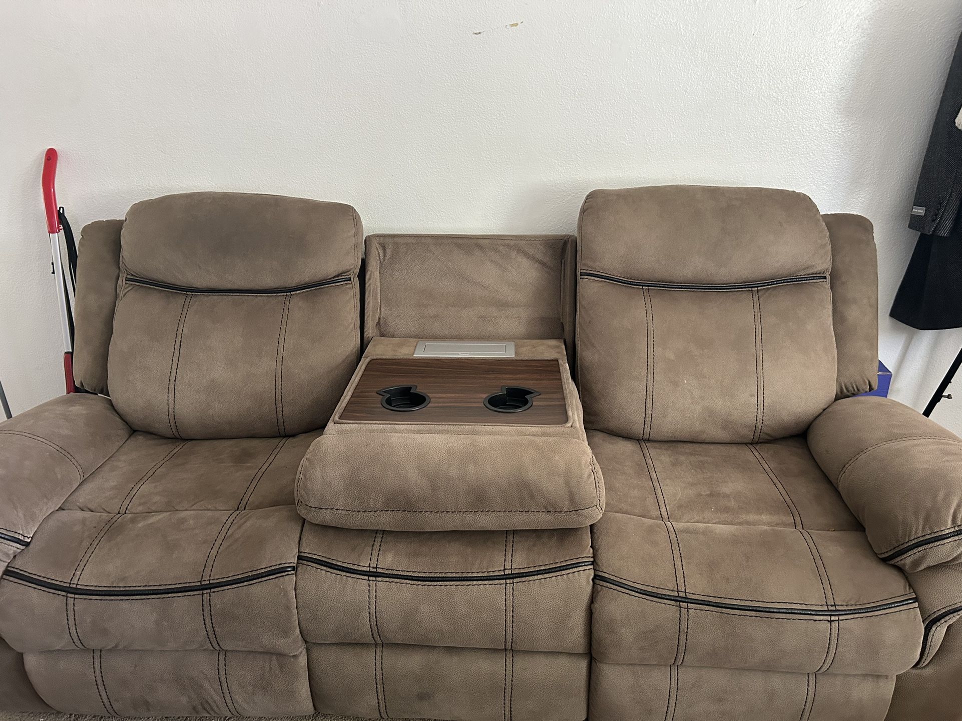 RECLINE COUCH