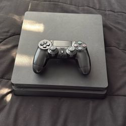 PS4  Slim