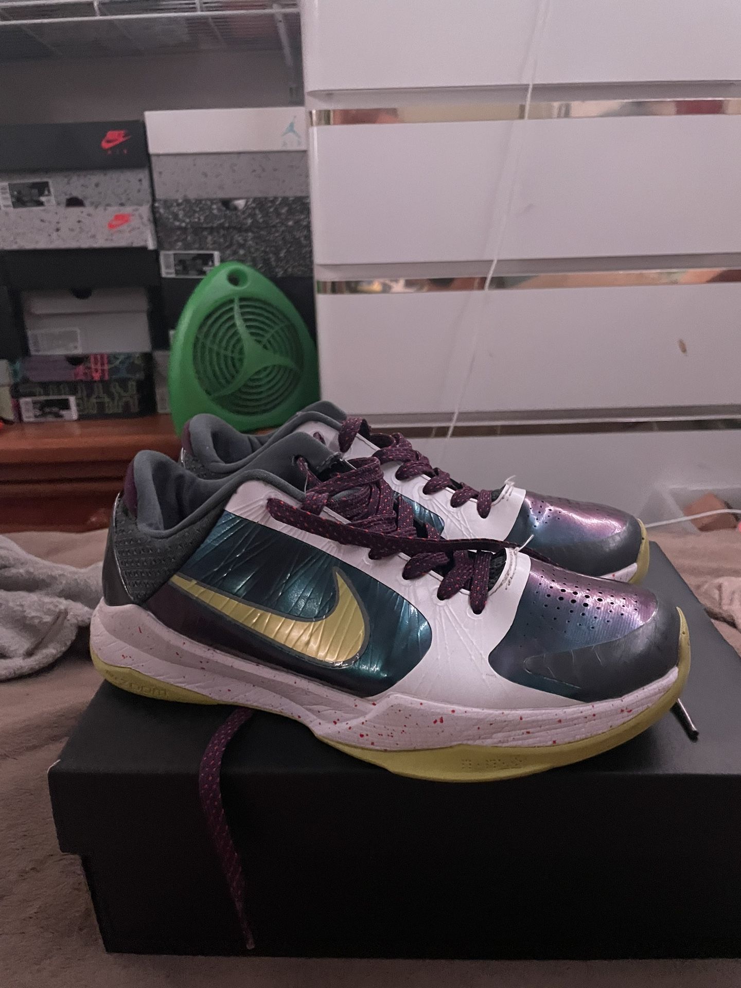 Kobe 5 “Chaos” Size 7.5