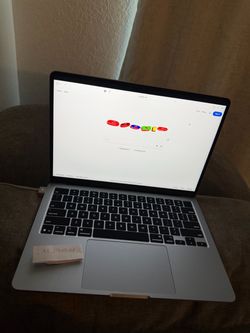MacBook Air M4 13” Sky Blue – 16GB RAM / 256GB – Excellent Condition