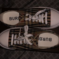 Burberry shoes 